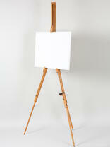 Без бренда «Коробка 12 шт.: Мольберт Две картинки тренога, деревянный» в Комсомольске-на-Амуре