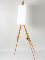 Без бренда «Коробка 12 шт.: Мольберт Две картинки тренога, деревянный» в Комсомольске-на-Амуре