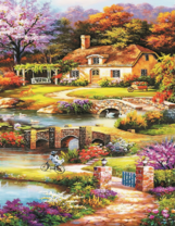 Красивый парк перед домом